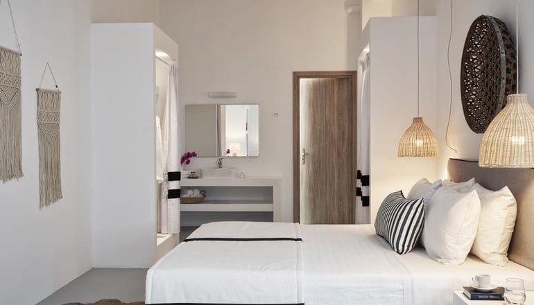 4* Mr. and Mrs. White Tinos Boutique Resort