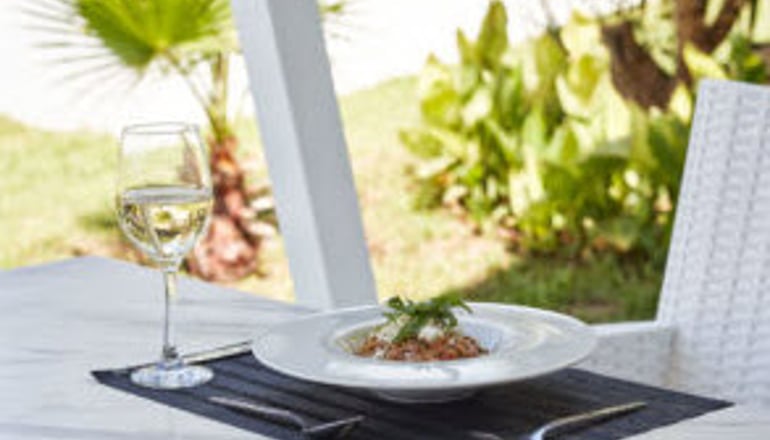 4* Mr & Mrs White Corfu - Αχαράβη, Κέρκυρα