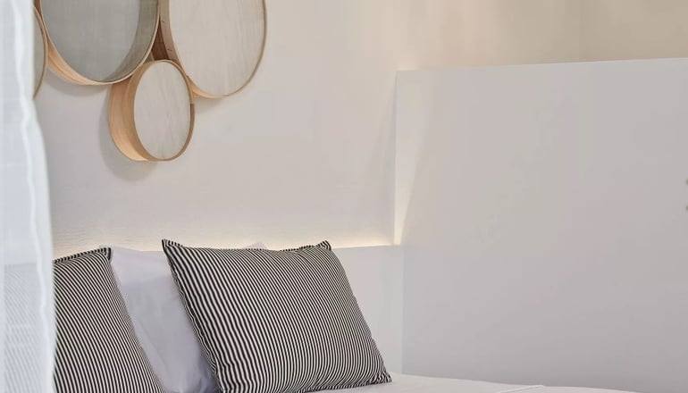 4* Mr & Mrs White Corfu