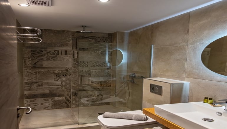 4* Mythic Summer Hotel