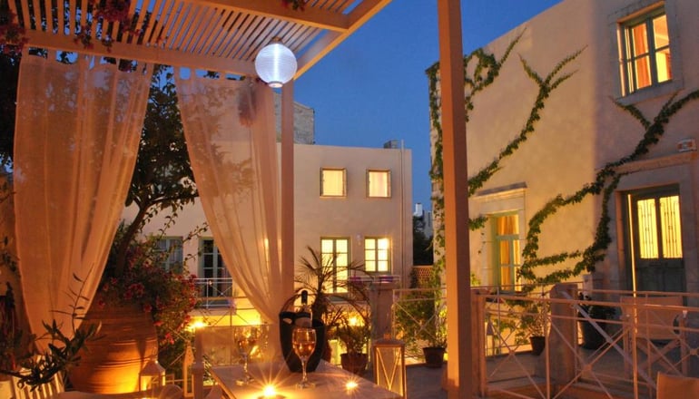 4* Mythos Suites Hotel