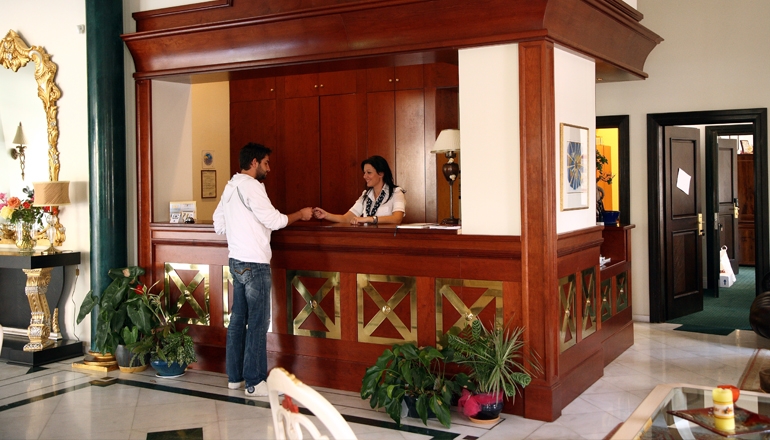 4* Nafsika Palace Hotel