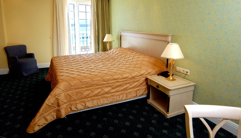 4* Nafsika Palace Hotel