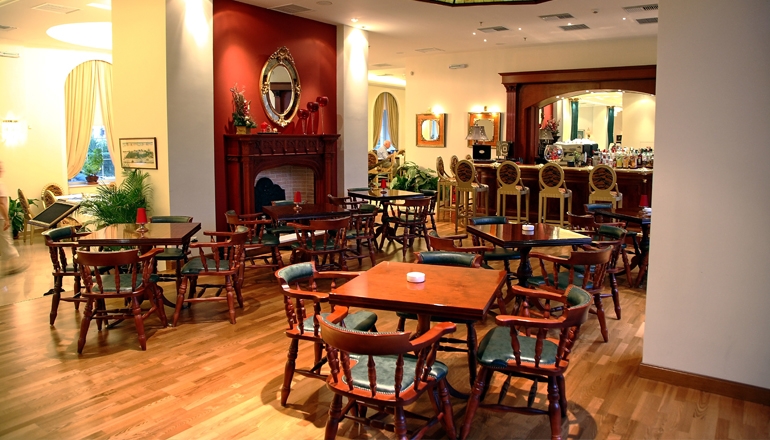 4* Nafsika Palace Hotel