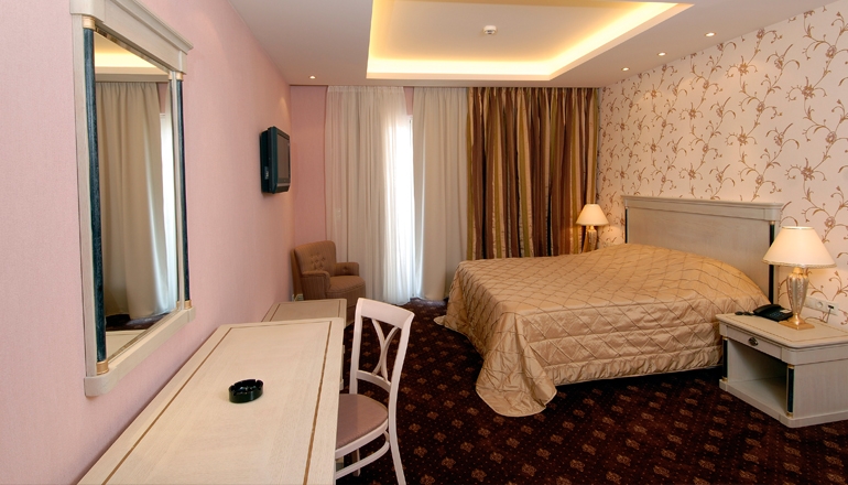 4* Nafsika Palace Hotel