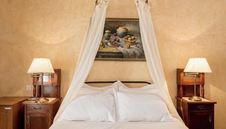 4* Nafsimedon Hotel