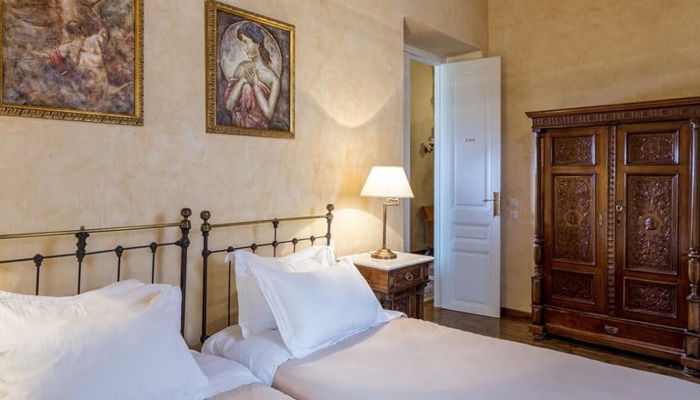 4* Nafsimedon Hotel