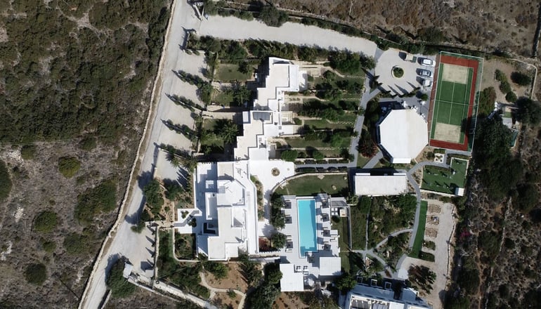 4* Naoussa Hills Boutique Resort