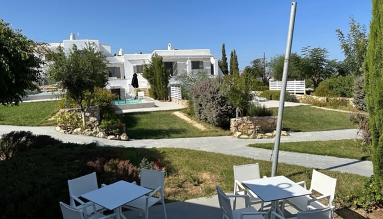 4* Naoussa Hills Boutique Resort