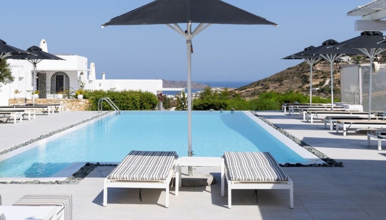 4* Naoussa Hills Boutique Resort