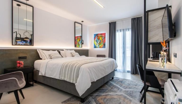 4* Naoussa Hills Boutique Resort