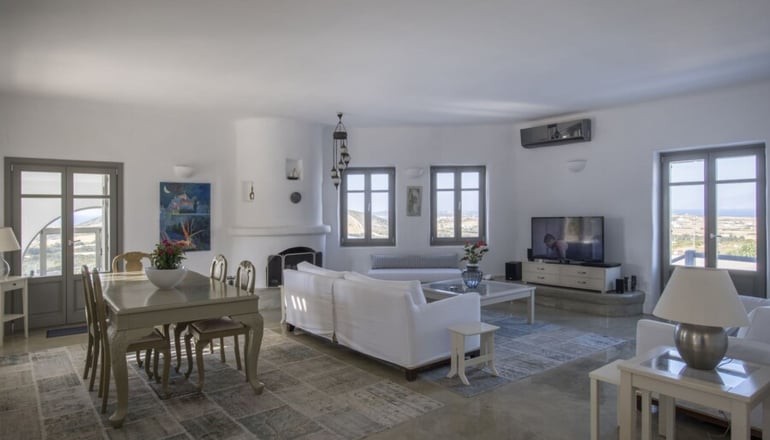 4* Naoussa Hills Boutique Resort