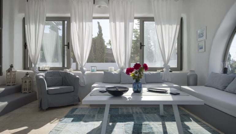 4* Naoussa Hills Boutique Resort