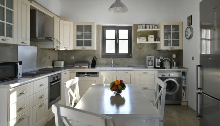 4* Naoussa Hills Boutique Resort
