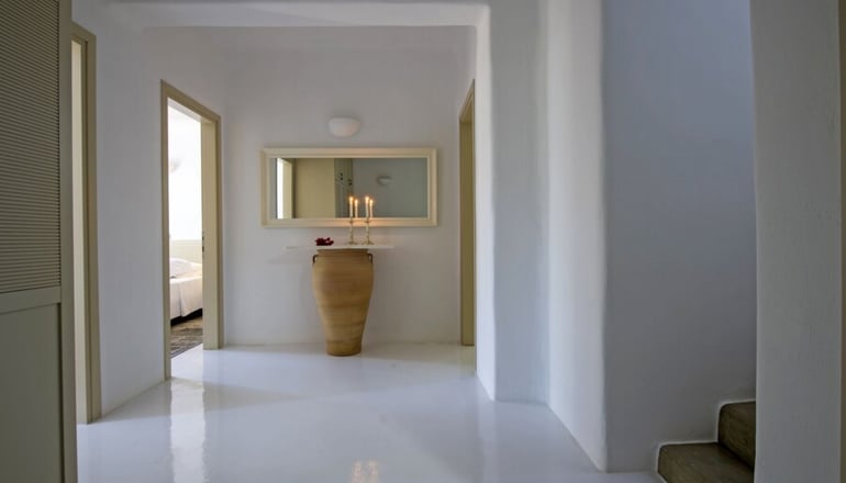 4* Naoussa Hills Boutique Resort