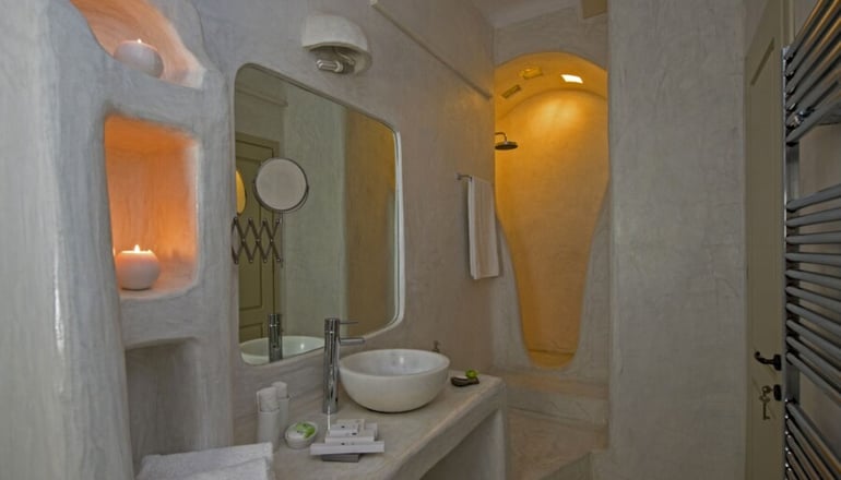 4* Naoussa Hills Boutique Resort