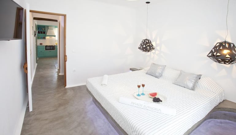 Naxos Euphoria Suites