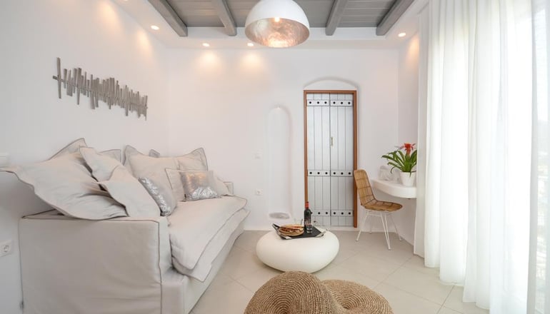 Naxos Euphoria Suites