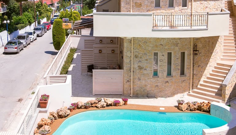 4* Neikos Luxury Suites - Χανιώτη, Χαλκιδική