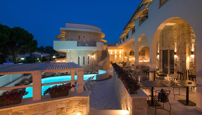 4* Neikos Luxury Suites - Χανιώτη, Χαλκιδική