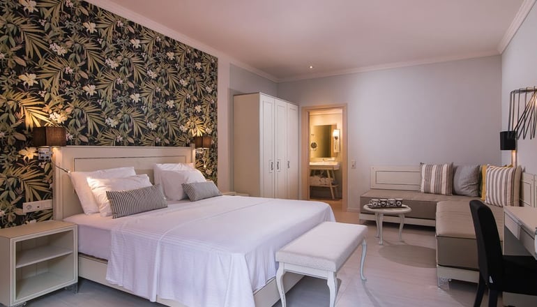 4* Neikos Luxury Suites - Χανιώτη, Χαλκιδική