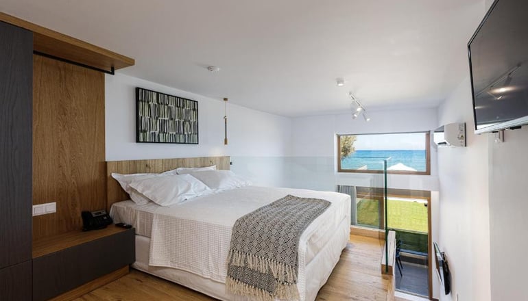 4* North Coast Seaside Suites