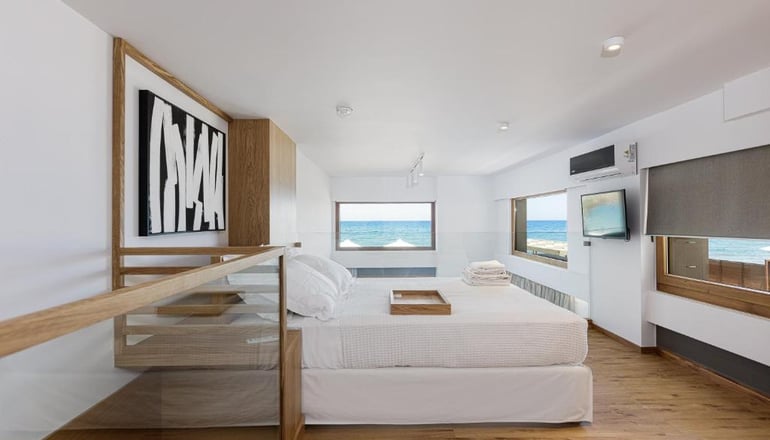 4* North Coast Seaside Suites