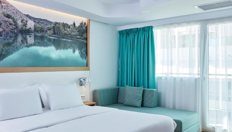 4* Olive Green Hotel