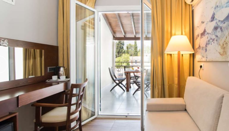 4* Opera Blue Hotel - Γουβιά, Κέρκυρα