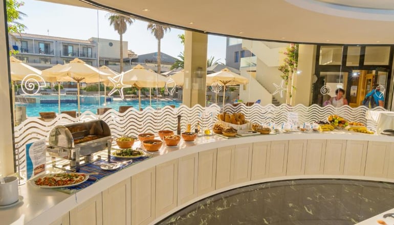 4* Pearl Beach