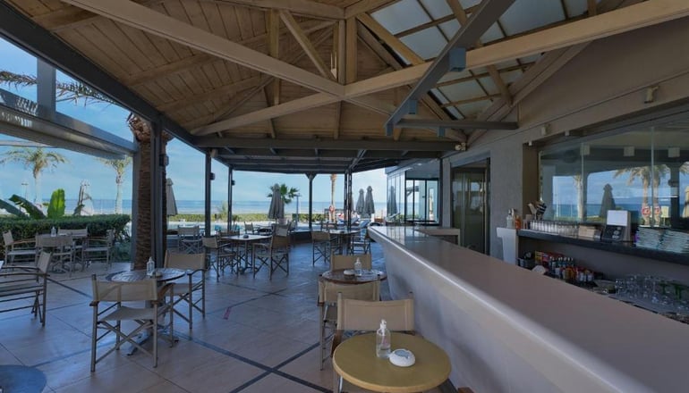 4* Pearl Beach