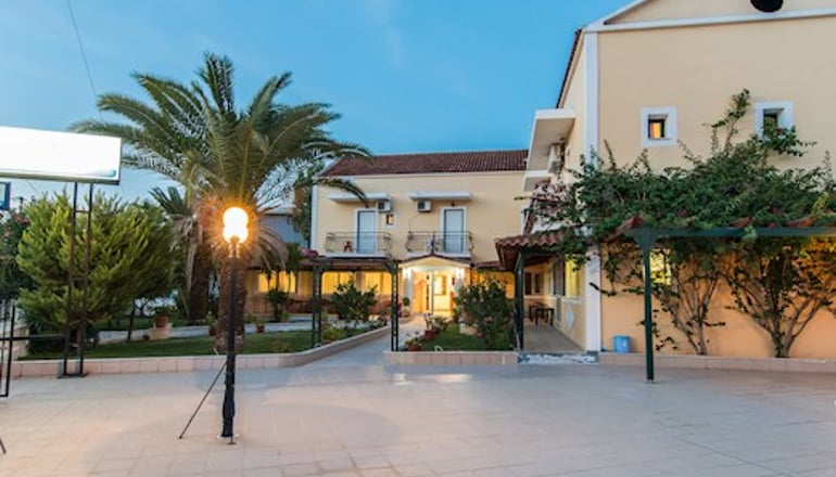 4* Perkes Complex Hotel