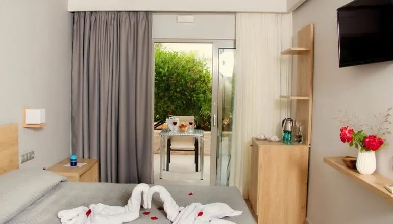 4* Resol Hotel (ex Liza Mary)