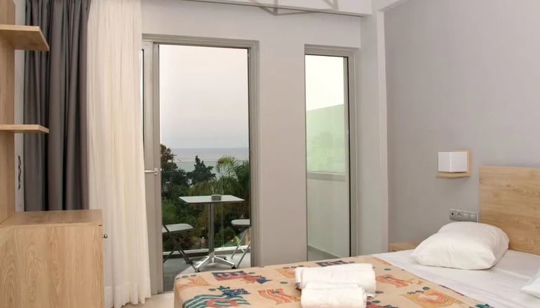 4* Resol Hotel (ex Liza Mary)