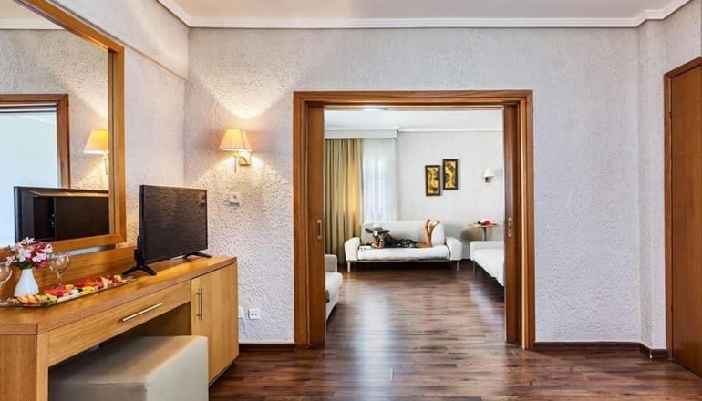 4* Poseidon Palace