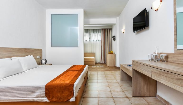 4* Possidi Paradise Hotel