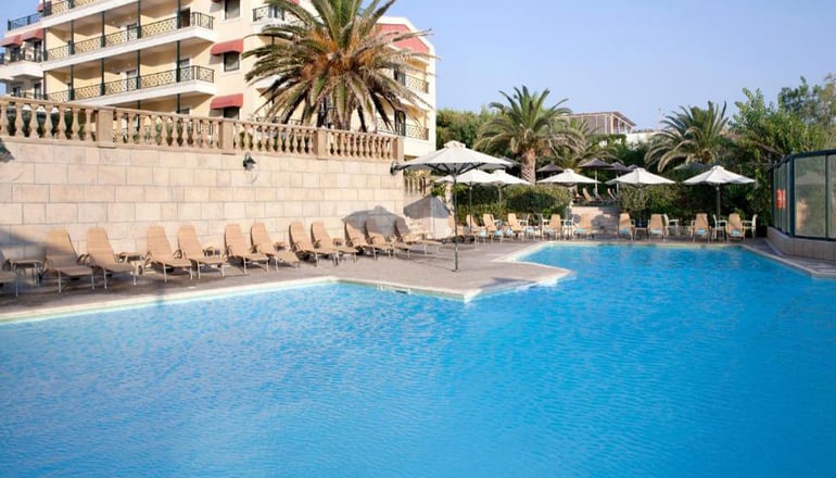 4* Ramada Attica Riviera