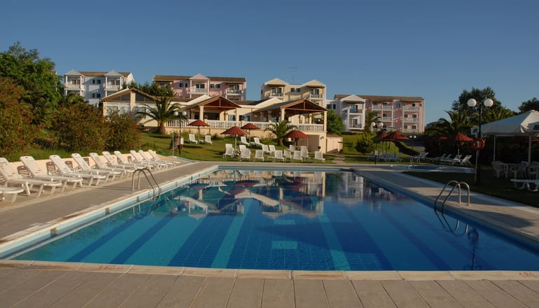 4* Rebecca's Village - Καρουσάδες, Κέρκυρα