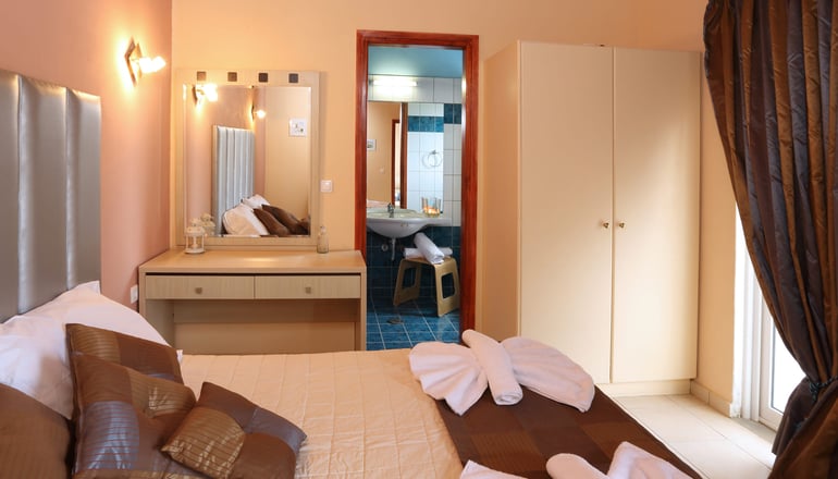 4* Rebecca's Village - Καρουσάδες, Κέρκυρα