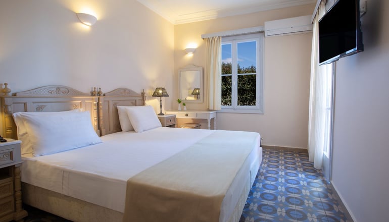 4* Red Tower Hotel Lefkada