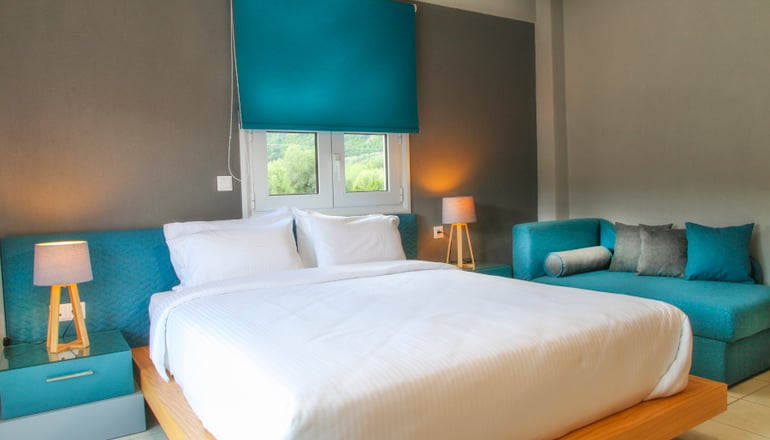 4* Royal Hotel and Suites