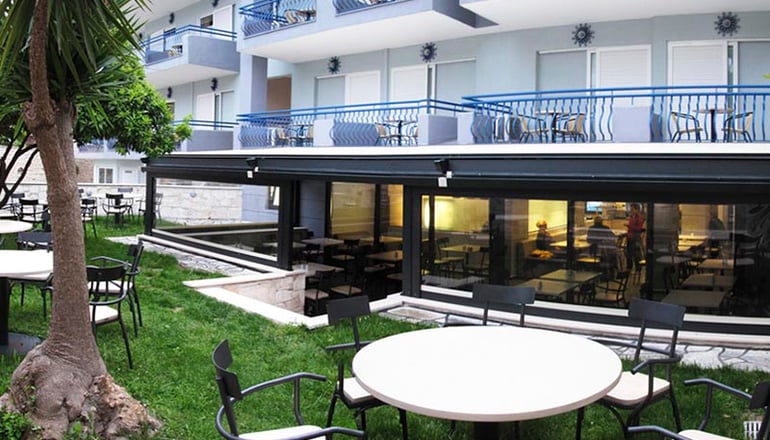 4* Royal Hotel and Suites