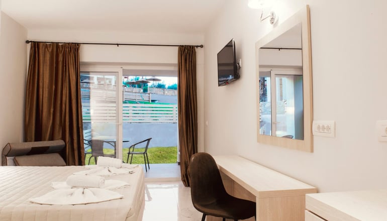 4* Saint George Palace