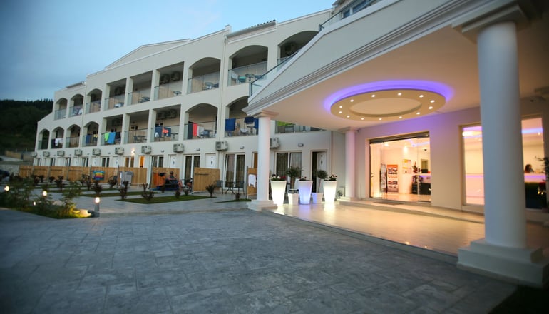 4* Saint George Palace