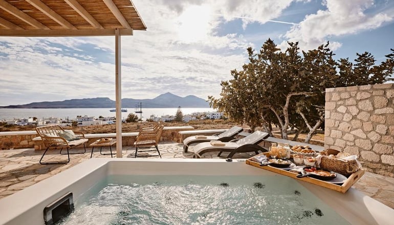 4* Santa Maria Village Milos