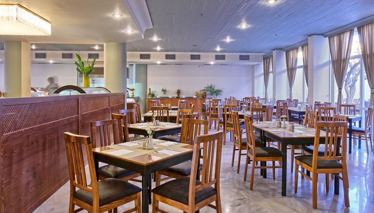 4* Santa Marina Beach Hotel