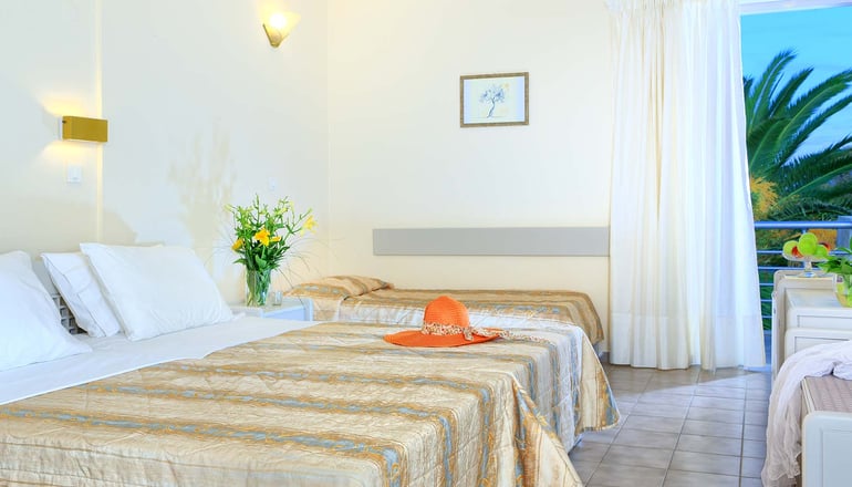 4* Santa Marina Beach Hotel