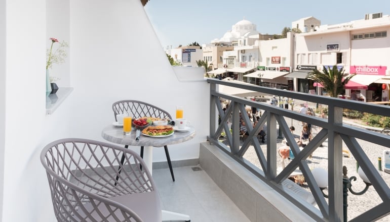 4* Santorini Main Square