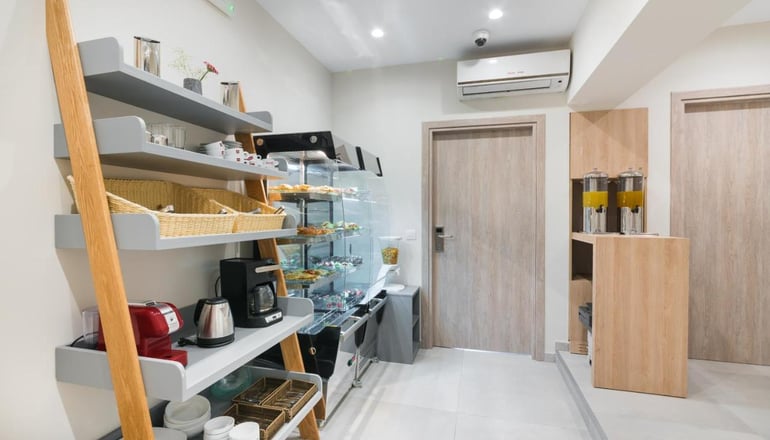 4* Santorini Main Square