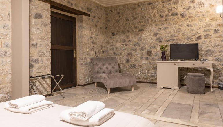 4* Semantron Traditional Village - Ελαιώνας Διακοπτού